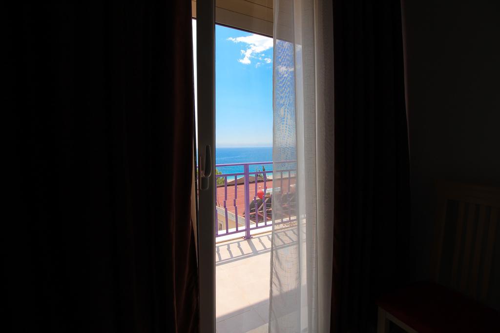 Hotel Keisa Dhërmi 外观 照片